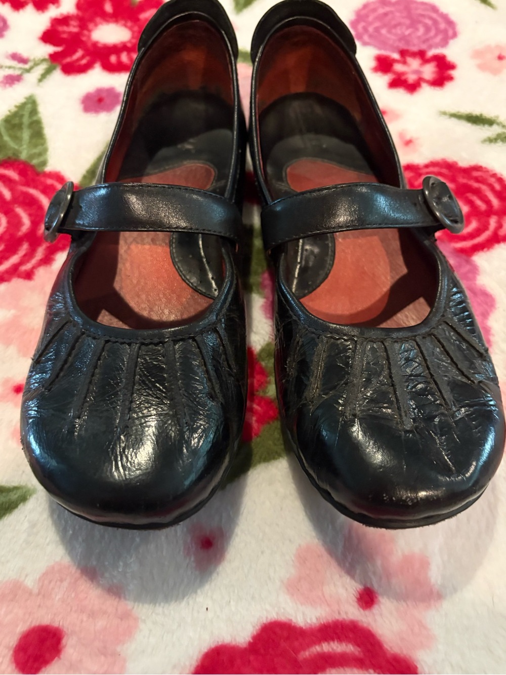 Born Women's Black Flats